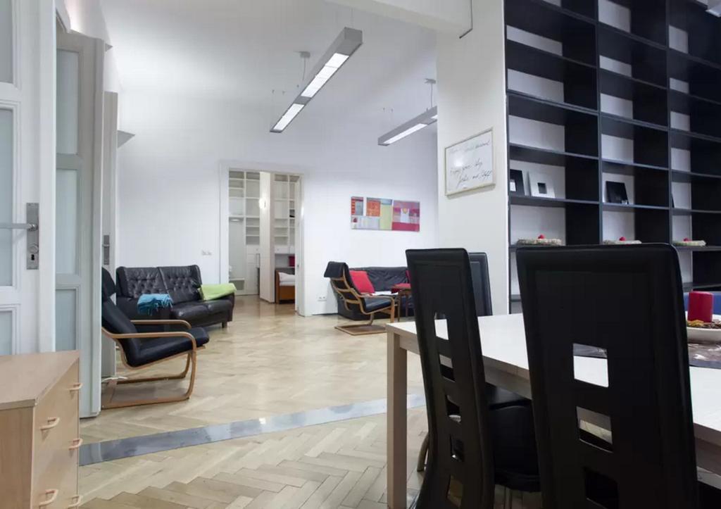 Charles Central Apartment براغ المظهر الخارجي الصورة